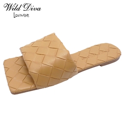 *SOLD OUT*BREE-11 WOMEN'S CASUAL SQUARE TOE SLIPPERS