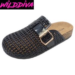MATCHA-53 WHOLESALE WOMEN'S FASHION FOOTBED CLOG SANDALS